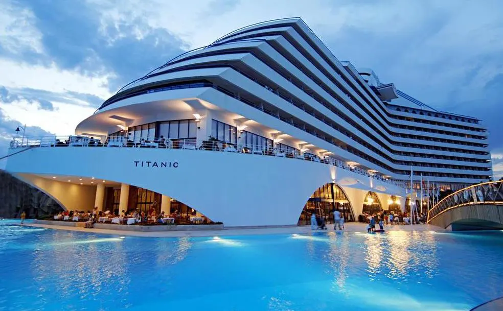 Titanic Resort